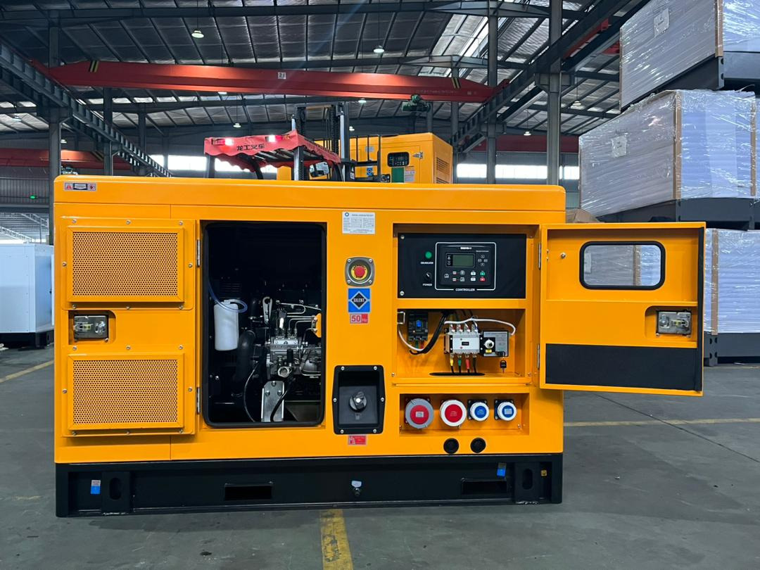 HELVETICA POWER HP030S1A 38KVA / 30KW Diesel Stromgenerator SuperSilent - Gruppo elettrogeno: foto 2 HELVETICA POWER HP030S1A 38KVA / 30KW Diesel Stromgenerator SuperSilent - Gruppo elettrogeno: foto 2