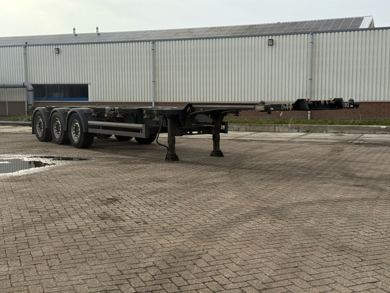 Kögel PORT 40 SIMPLEX 20 CONTAINER CHASSIS, NL TRAILER, 2020 - Semirimorchio portacontainer/ Caisse interchangeable: foto 1 Kögel PORT 40 SIMPLEX 20 CONTAINER CHASSIS, NL TRAILER, 2020 - Semirimorchio portacontainer/ Caisse interchangeable: foto 1