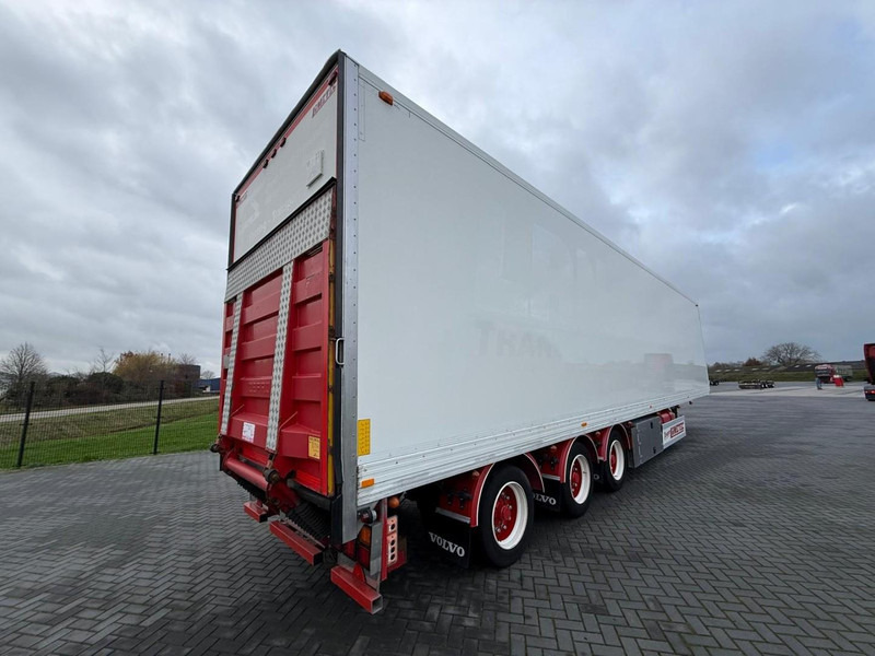 Limetec PPU342 MEGA, ZIJDEUREN, WEINIG UREN, STUURAS, TOPSTAAT. - Semirimorchio frigorifero: foto 5 Limetec PPU342 MEGA, ZIJDEUREN, WEINIG UREN, STUURAS, TOPSTAAT. - Semirimorchio frigorifero: foto 5