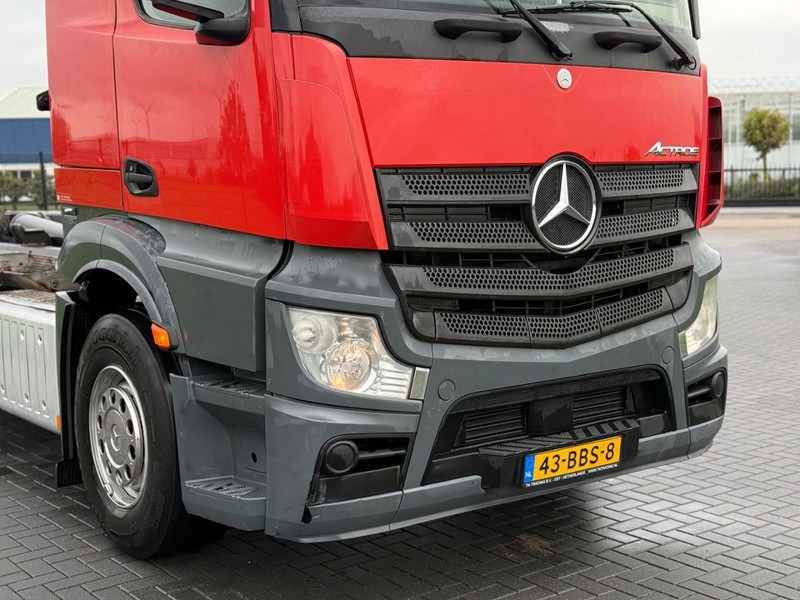 Mercedes-Benz ACTROS HAAKARM SYSTEEM, GOEDE STAAT, OMVORMER, 616.802 KM. - Autocarro scarrabile: foto 5 Mercedes-Benz ACTROS HAAKARM SYSTEEM, GOEDE STAAT, OMVORMER, 616.802 KM. - Autocarro scarrabile: foto 5
