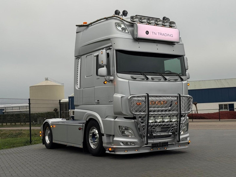DAF XF 530 FT VOLLUCHT, SHOWTRUCK, RETARDER, LEER, PTO/HYDRAULIEK. - Trattore stradale: foto 1 DAF XF 530 FT VOLLUCHT, SHOWTRUCK, RETARDER, LEER, PTO/HYDRAULIEK. - Trattore stradale: foto 1