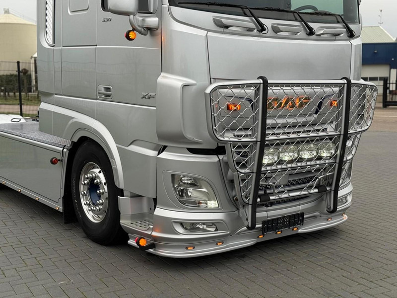 DAF XF 530 FT VOLLUCHT, SHOWTRUCK, RETARDER, LEER, PTO/HYDRAULIEK. - Trattore stradale: foto 3 DAF XF 530 FT VOLLUCHT, SHOWTRUCK, RETARDER, LEER, PTO/HYDRAULIEK. - Trattore stradale: foto 3