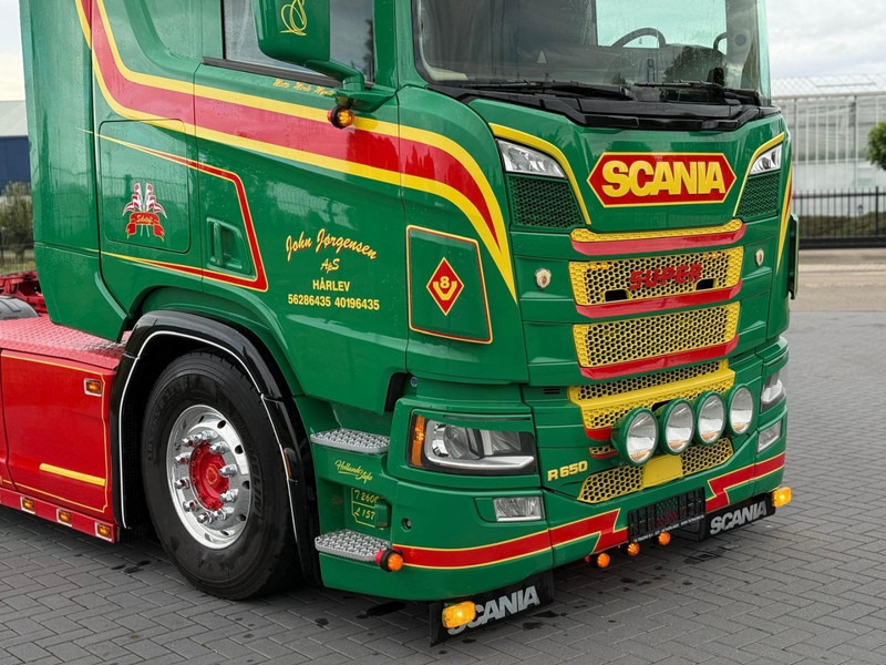 Scania R650 V8 SHOWTRUCK, VOLLUCHT, RETARDER, AUDIO, HYDRAULIEK, COMPLEET VOL. - Trattore stradale: foto 2 Scania R650 V8 SHOWTRUCK, VOLLUCHT, RETARDER, AUDIO, HYDRAULIEK, COMPLEET VOL. - Trattore stradale: foto 2