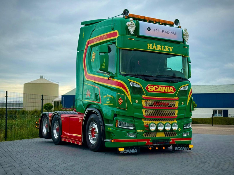 Scania R650 V8 SHOWTRUCK, VOLLUCHT, RETARDER, AUDIO, HYDRAULIEK, COMPLEET VOL. - Trattore stradale: foto 1 Scania R650 V8 SHOWTRUCK, VOLLUCHT, RETARDER, AUDIO, HYDRAULIEK, COMPLEET VOL. - Trattore stradale: foto 1