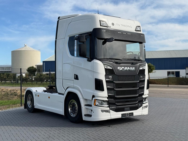 Scania S650 V8 NGS PARK COOL, VOLLUCHT, HYDRAULIEK, PTO, RETARDER, VOL SPOILER. - Trattore stradale: foto 1 Scania S650 V8 NGS PARK COOL, VOLLUCHT, HYDRAULIEK, PTO, RETARDER, VOL SPOILER. - Trattore stradale: foto 1
