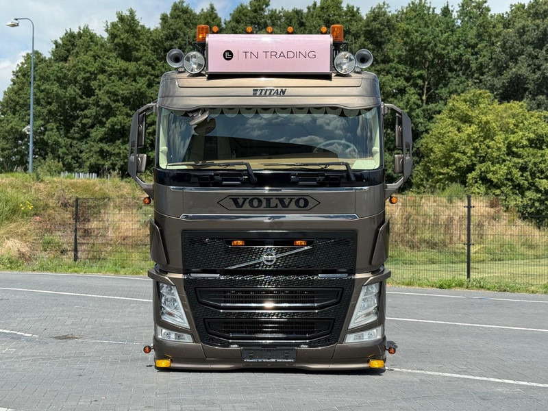 Volvo FH 13.500 SHOW TRUCK, FULL AIR, INTERIOR, TOP, HYDRAULIC. - Trattore stradale: foto 2 Volvo FH 13.500 SHOW TRUCK, FULL AIR, INTERIOR, TOP, HYDRAULIC. - Trattore stradale: foto 2