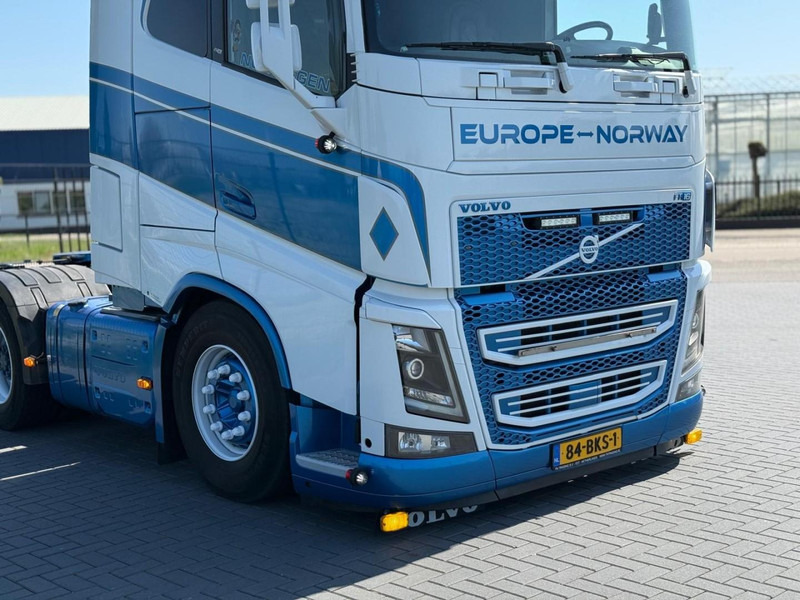 Volvo FH 16.750 FULL AIR, LEATHER, SHOW, TOP CONDITION, XL CABINE. - Trattore stradale: foto 5 Volvo FH 16.750 FULL AIR, LEATHER, SHOW, TOP CONDITION, XL CABINE. - Trattore stradale: foto 5