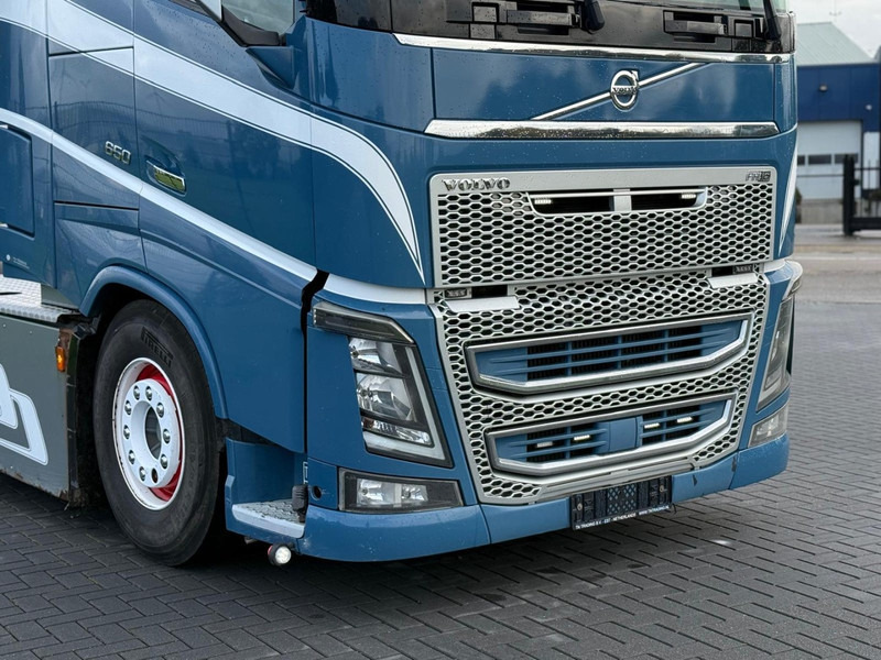Volvo FH16.650 VOLLUCHT, HYDRAULIEK, SHOW INTERIEUR, DYNAMIC STEERING. - Trattore stradale: foto 2 Volvo FH16.650 VOLLUCHT, HYDRAULIEK, SHOW INTERIEUR, DYNAMIC STEERING. - Trattore stradale: foto 2
