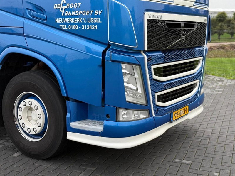 Volvo FH 540 CONTAINER TRANSPORT, KIEP SYSTEEM, LEATHER SEATS, TOP. - Autocarro portacontainer/ Caisse interchangeable: foto 4 Volvo FH 540 CONTAINER TRANSPORT, KIEP SYSTEEM, LEATHER SEATS, TOP. - Autocarro portacontainer/ Caisse interchangeable: foto 4