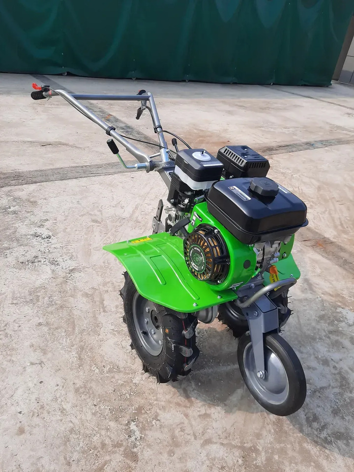 Ciągnik jednoosiowy Grünwelt GW-MH85 (bez oleju przekładniowego i silnikowego) - Motozappa: foto 2 Ciągnik jednoosiowy Grünwelt GW-MH85 (bez oleju przekładniowego i silnikowego) - Motozappa: foto 2