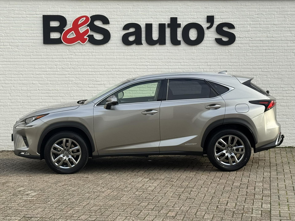 Lexus NX-300h AWD Luxury Line Trekhaak DAB Camera Navigatie Led Lane assist - SUV/ Fuoristrada: foto 5 Lexus NX-300h AWD Luxury Line Trekhaak DAB Camera Navigatie Led Lane assist - SUV/ Fuoristrada: foto 5