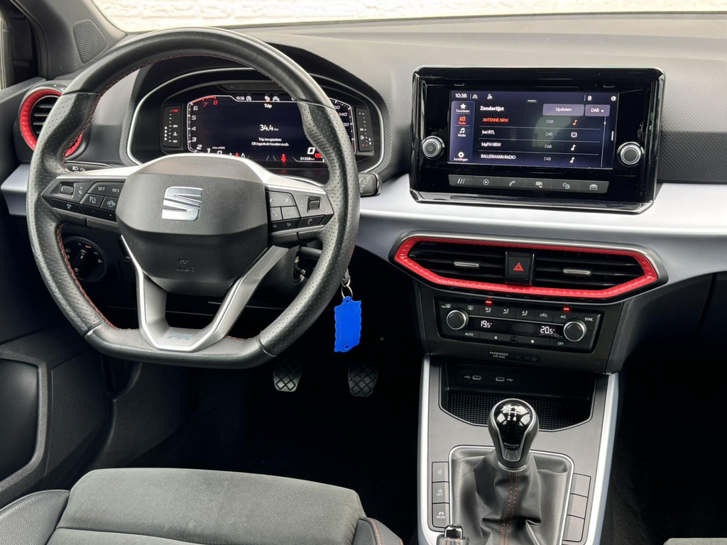 SUV/ Fuoristrada SEAT Arona-1.0 TSI FR Business Connect Adaptive Cruise Climate control Full LED Apple Carplay Parkeersensor achter: foto 18 SUV/ Fuoristrada SEAT Arona-1.0 TSI FR Business Connect Adaptive Cruise Climate control Full LED Apple Carplay Parkeersensor achter: foto 18