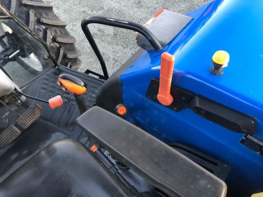 New Holland TL100A tracteur - Trattore: foto 3 New Holland TL100A tracteur - Trattore: foto 3
