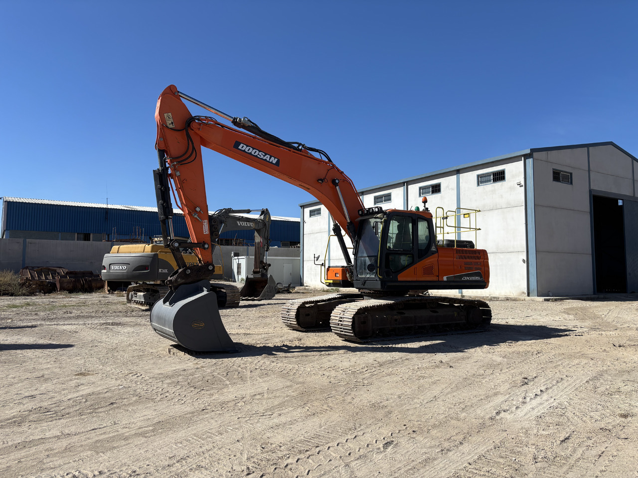 DOOSAN DX225-5 - Escavatore cingolato: foto 1 DOOSAN DX225-5 - Escavatore cingolato: foto 1
