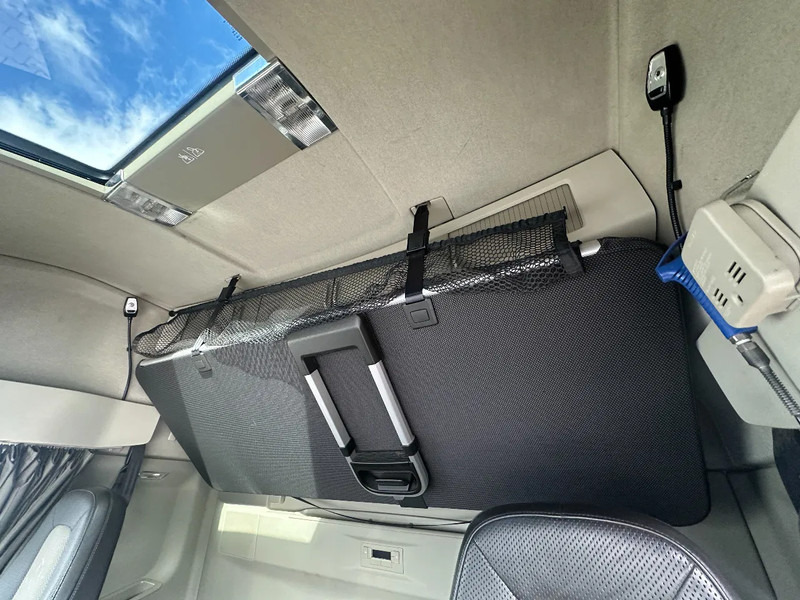 Autocarro scarrabile, Camion con gru Volvo FH 460 4x2 VDL 10 Ton Haakarm / Euro 6 / 09-2026 Apk!: foto 15 Autocarro scarrabile, Camion con gru Volvo FH 460 4x2 VDL 10 Ton Haakarm / Euro 6 / 09-2026 Apk!: foto 15