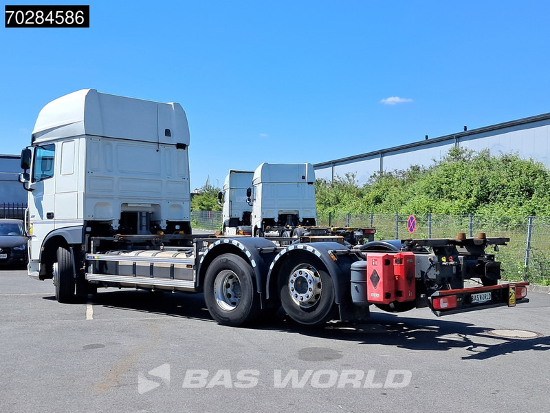DAF XF 450 6X2 BDF SSC Retarder 2x Tanks Liftachse Standklima LED ACC Euro 6 - Autocarro portacontainer/ Caisse interchangeable: foto 2 DAF XF 450 6X2 BDF SSC Retarder 2x Tanks Liftachse Standklima LED ACC Euro 6 - Autocarro portacontainer/ Caisse interchangeable: foto 2
