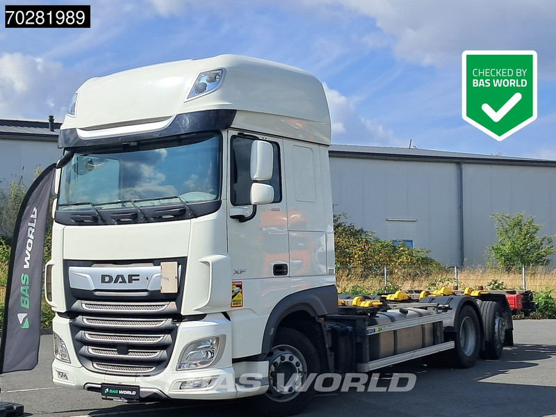 DAF XF 480 6X2 SSC BDF Retarder 2xTanks Lift+Lenkachse ACC Euro 6 - Autocarro portacontainer/ Caisse interchangeable: foto 1 DAF XF 480 6X2 SSC BDF Retarder 2xTanks Lift+Lenkachse ACC Euro 6 - Autocarro portacontainer/ Caisse interchangeable: foto 1