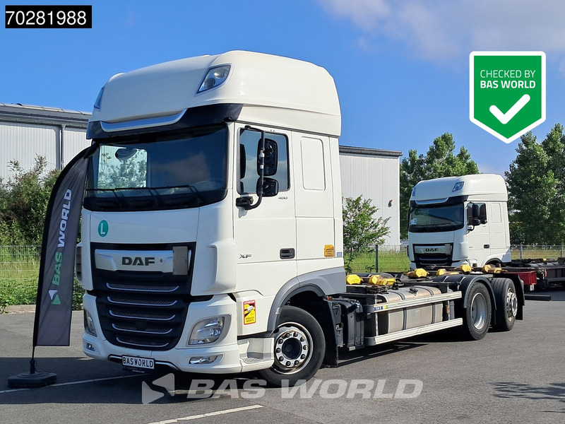 DAF XF 480 6X2 SSC Retarder 2x Tanks Lift+Lenkachse ACC LED - Autocarro portacontainer/ Caisse interchangeable: foto 1 DAF XF 480 6X2 SSC Retarder 2x Tanks Lift+Lenkachse ACC LED - Autocarro portacontainer/ Caisse interchangeable: foto 1