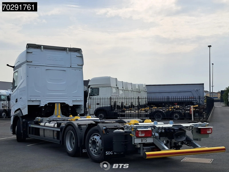 DAF XG 480 6X2 NEW!! BDF Maxi Lift+Steering Axle Automatic Euro 6 - Autocarro portacontainer/ Caisse interchangeable: foto 2 DAF XG 480 6X2 NEW!! BDF Maxi Lift+Steering Axle Automatic Euro 6 - Autocarro portacontainer/ Caisse interchangeable: foto 2