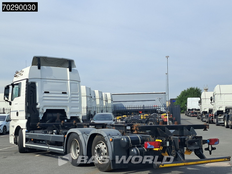 MAN TGX 26.460 6X2 BDF Liftaxle Automatic Retarder ACC Euro 6 - Autocarro portacontainer/ Caisse interchangeable: foto 2 MAN TGX 26.460 6X2 BDF Liftaxle Automatic Retarder ACC Euro 6 - Autocarro portacontainer/ Caisse interchangeable: foto 2