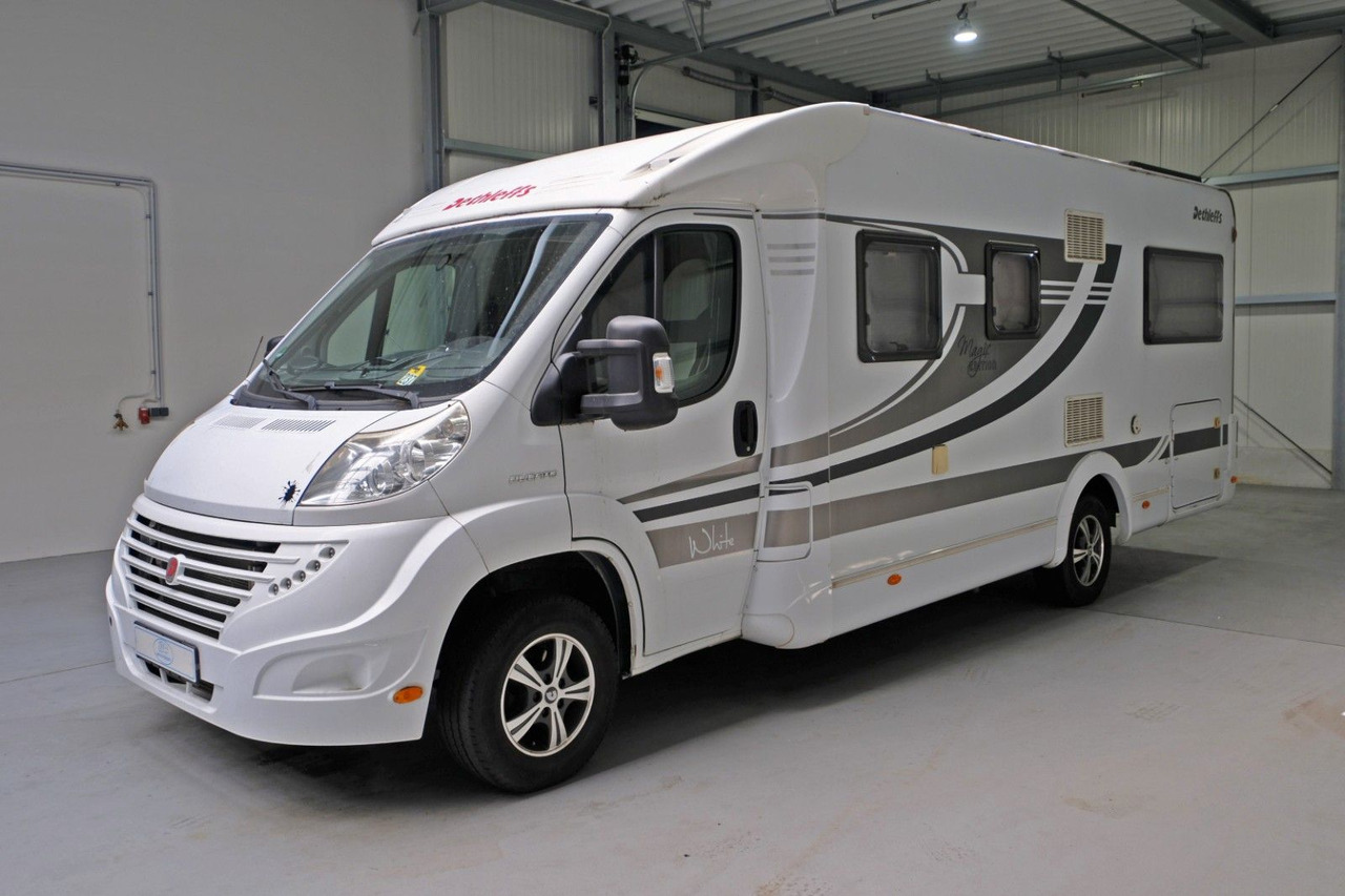 Dethleffs T 001 Magic Edition White/Einzelbetten/Solar - Camper profilato: foto 2 Dethleffs T 001 Magic Edition White/Einzelbetten/Solar - Camper profilato: foto 2