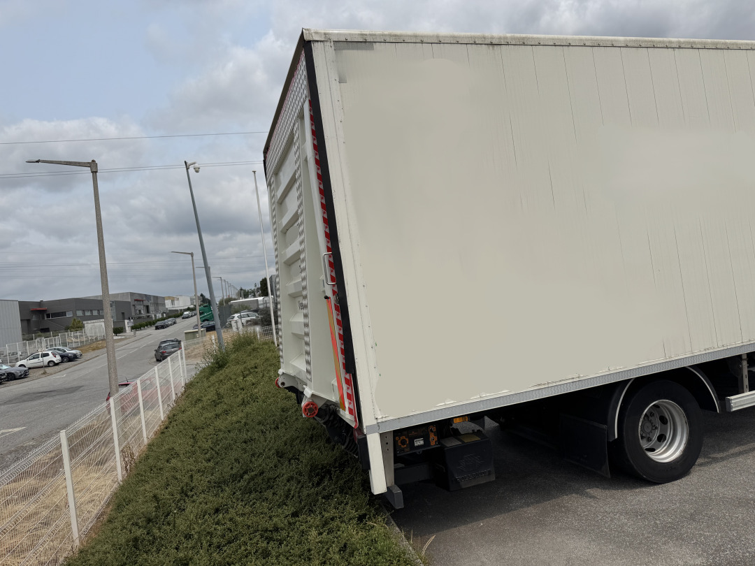 DAF LF 160 45IV - Autocarro furgonato: foto 3 DAF LF 160 45IV - Autocarro furgonato: foto 3