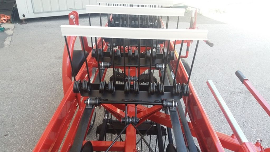 Molon 250/5R zu Traktor gEnio (15866) - Voltafieno: foto 3 Molon 250/5R zu Traktor gEnio (15866) - Voltafieno: foto 3