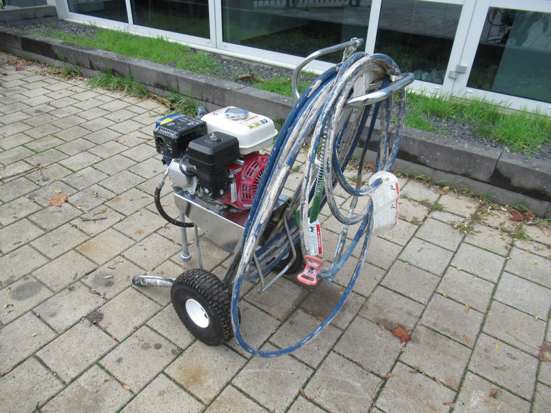GMAX GRACO 3400 HONDA Verfspuit Lijnentrek / spuit apparaat Airless Sprayer - Compressore d'aria: foto 3 GMAX GRACO 3400 HONDA Verfspuit Lijnentrek / spuit apparaat Airless Sprayer - Compressore d'aria: foto 3