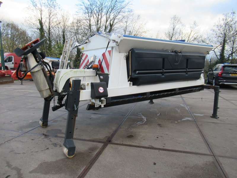 NIDO STRATOS B40-36 PALN-450 Rotopo 4m3 + 2.200L Salzstreuer Saltspreader Zoutstrooier - Spargisale: foto 2 NIDO STRATOS B40-36 PALN-450 Rotopo 4m3 + 2.200L Salzstreuer Saltspreader Zoutstrooier - Spargisale: foto 2