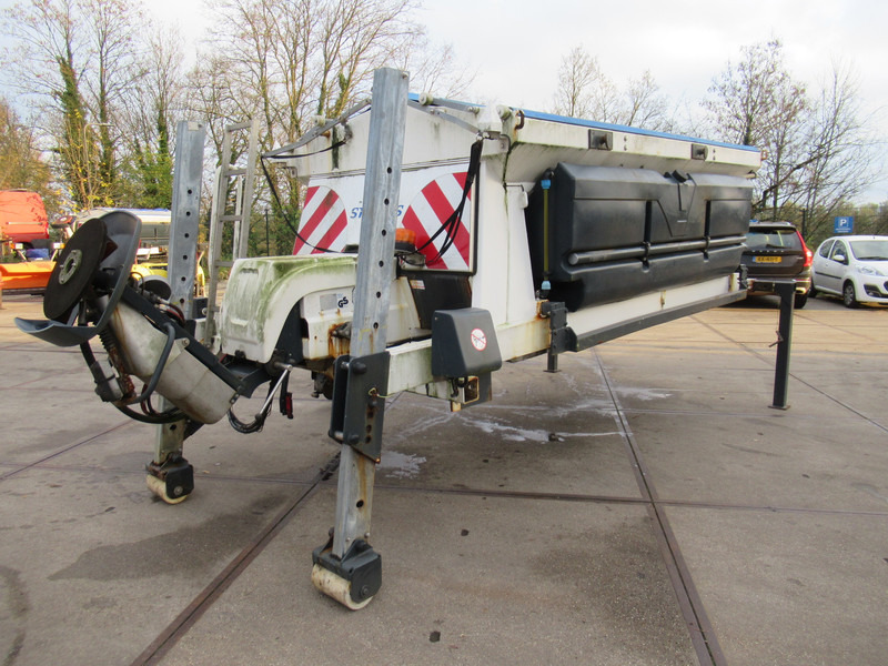 NIDO STRATOS B40-36 PALN Rotopower 4m3 + 2.200L Salzstreuer Saltspreader Zoutstrooier - Spargisale: foto 4 NIDO STRATOS B40-36 PALN Rotopower 4m3 + 2.200L Salzstreuer Saltspreader Zoutstrooier - Spargisale: foto 4