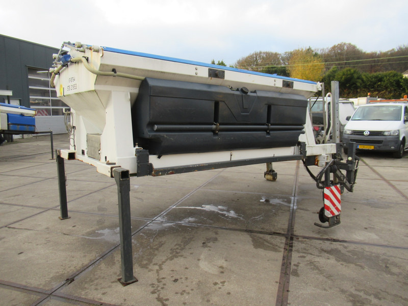 NIDO STRATOS B40-36 PALN Rotopower 4m3 + 2.200L Salzstreuer Saltspreader Zoutstrooier - Spargisale: foto 2 NIDO STRATOS B40-36 PALN Rotopower 4m3 + 2.200L Salzstreuer Saltspreader Zoutstrooier - Spargisale: foto 2