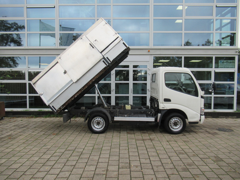 Toyota Dyna 100 3.0 D-4D 80KW Comfort Veegvuilkipper Tipper - Furgone ribaltabile: foto 4 Toyota Dyna 100 3.0 D-4D 80KW Comfort Veegvuilkipper Tipper - Furgone ribaltabile: foto 4
