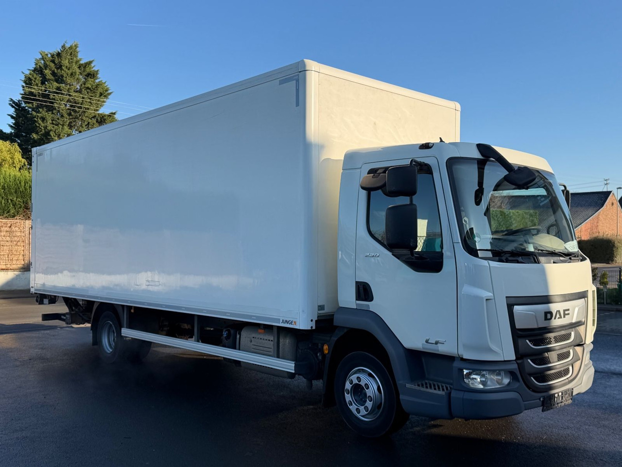 DAF LF 12.230 FA Koffer, Lbw, Ahk., 7.3m, E6, TOP - Autocarro furgonato: foto 3 DAF LF 12.230 FA Koffer, Lbw, Ahk., 7.3m, E6, TOP - Autocarro furgonato: foto 3