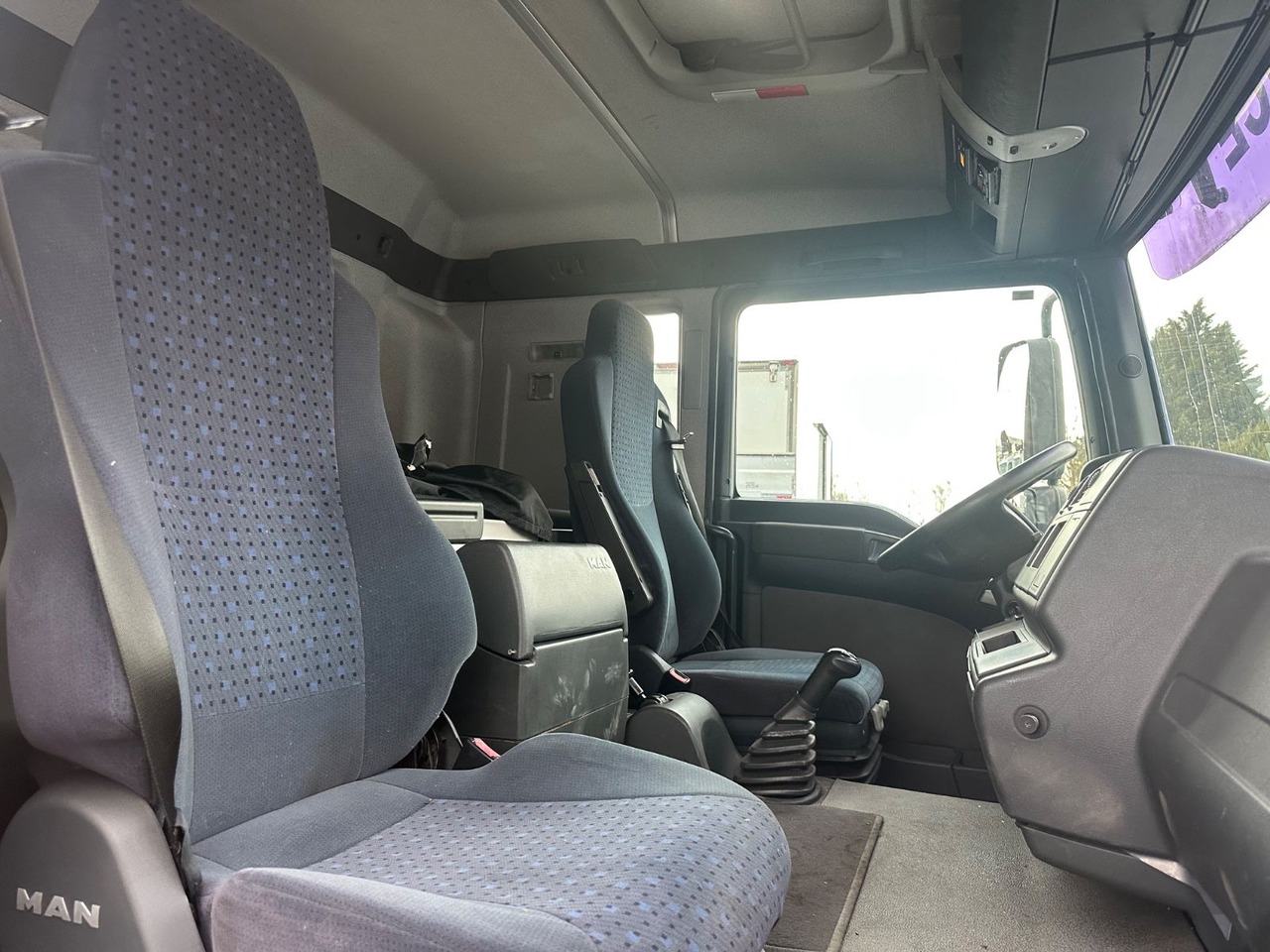 Carro attrezzi nuovo MAN TGL 8.210 Rampen*Liegeplatz *Winde: foto 8