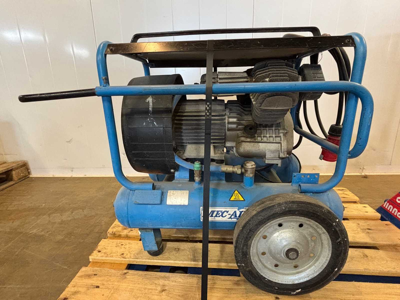 Compressor Mec-Air VKM592 3.0 kW - Compressore d'aria: foto 3 Compressor Mec-Air VKM592 3.0 kW - Compressore d'aria: foto 3