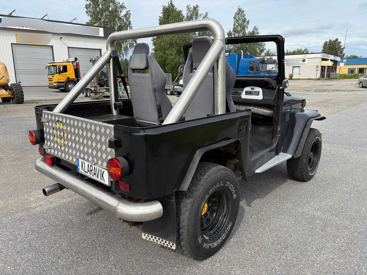 Convertible Toyota Land Cruiser BJ40 - Quad: foto 4 Convertible Toyota Land Cruiser BJ40 - Quad: foto 4