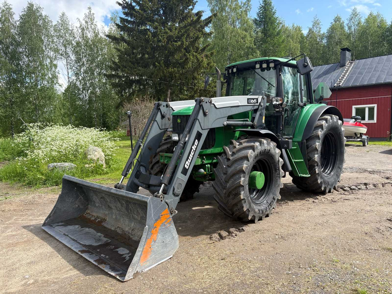 Tractor John Deere 6620 AutoPowr - Trattore: foto 1 Tractor John Deere 6620 AutoPowr - Trattore: foto 1
