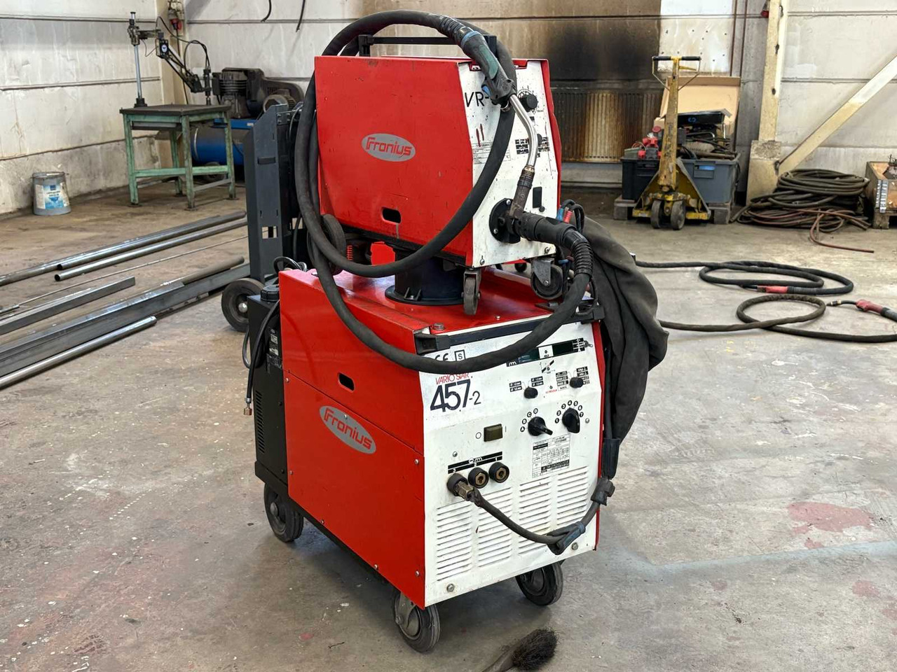 Welding machine Fronius Vario Star 457-2 and VR-57 - Attrezzatura per saldatura: foto 1 Welding machine Fronius Vario Star 457-2 and VR-57 - Attrezzatura per saldatura: foto 1