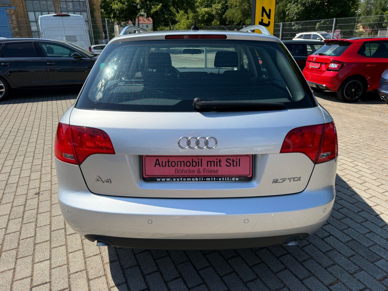 Audi A4 Avant 2.7 TDI S-LINE XENON NAVI TÜV 05/27 - Autovettura: foto 5 Audi A4 Avant 2.7 TDI S-LINE XENON NAVI TÜV 05/27 - Autovettura: foto 5