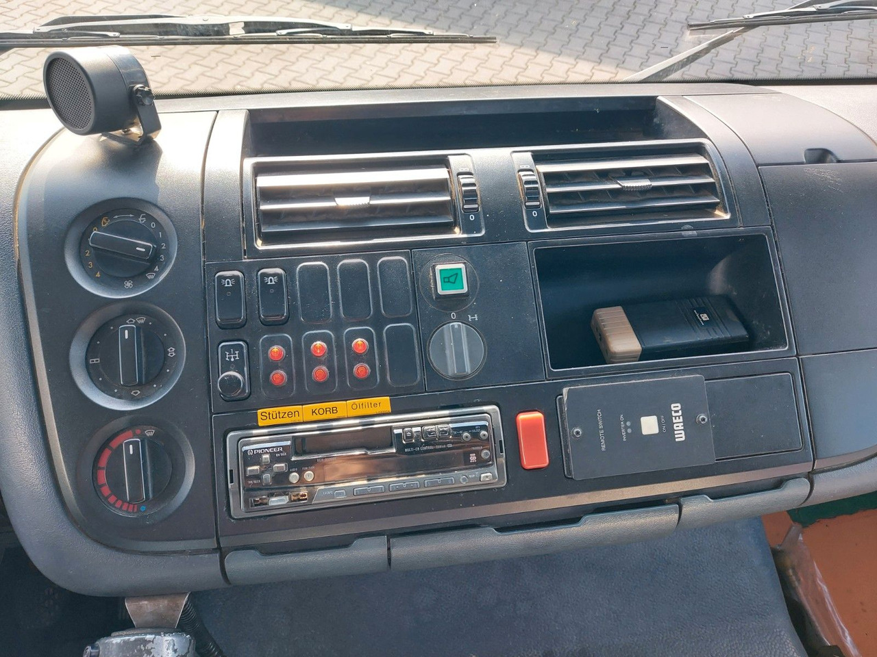 Piattaforma autocarrata Mercedes-Benz ATEGO 1323 HUBSTEIGER WUMAG WT220H: foto 16 Piattaforma autocarrata Mercedes-Benz ATEGO 1323 HUBSTEIGER WUMAG WT220H: foto 16