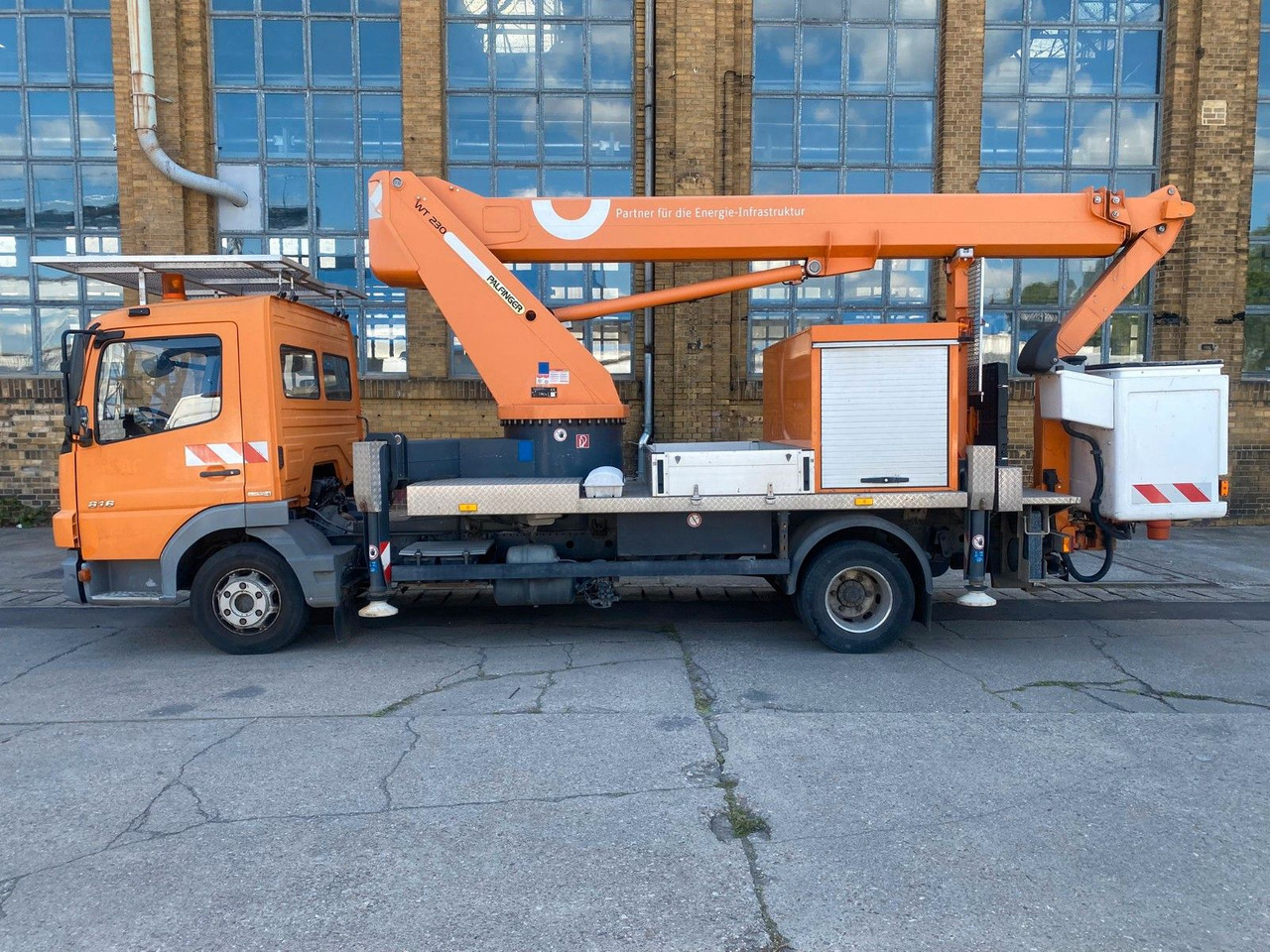 Mercedes-Benz ATEGO WUMAG ELEVANT WT230 23m TÜV - Piattaforma autocarrata: foto 5 Mercedes-Benz ATEGO WUMAG ELEVANT WT230 23m TÜV - Piattaforma autocarrata: foto 5