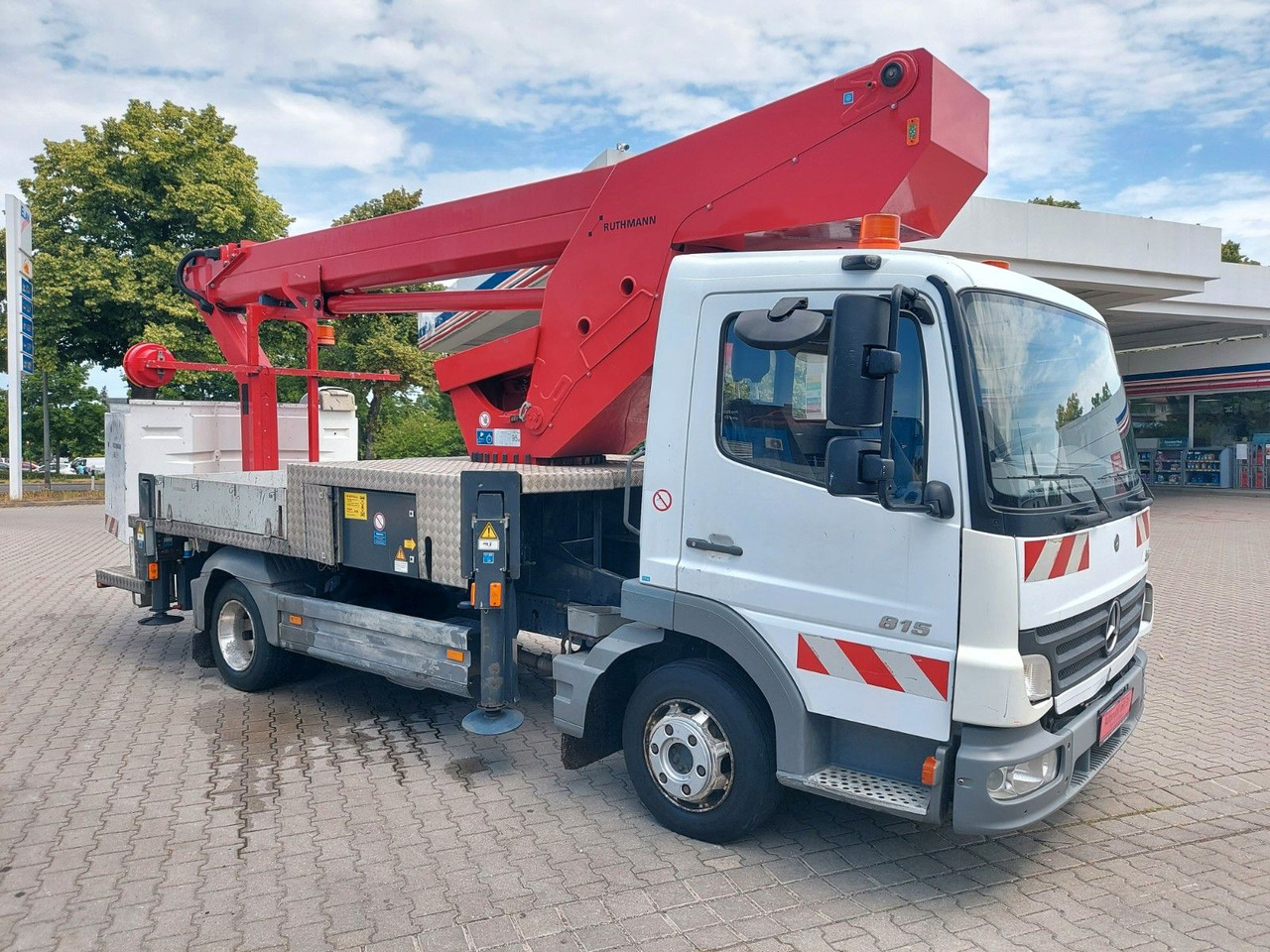 Mercedes-Benz Atego 2 4-Zyl. 4x2 RUTHMANN T270 27 METER - Piattaforma autocarrata: foto 2 Mercedes-Benz Atego 2 4-Zyl. 4x2 RUTHMANN T270 27 METER - Piattaforma autocarrata: foto 2