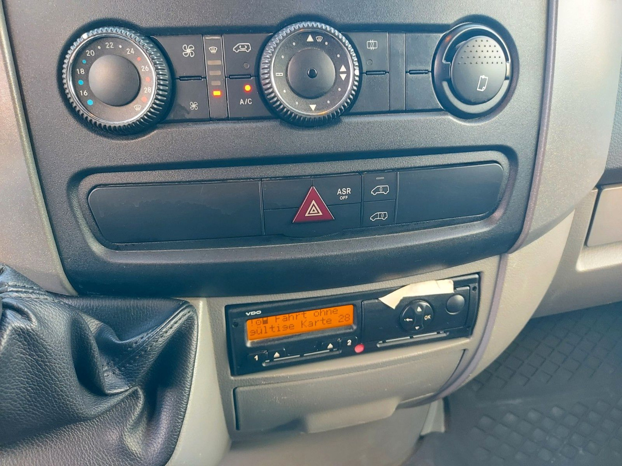 Mercedes-Benz Sprinter II Kasten 516 5T KLIMA AHK MAXI - Furgone chiuso: foto 4 Mercedes-Benz Sprinter II Kasten 516 5T KLIMA AHK MAXI - Furgone chiuso: foto 4