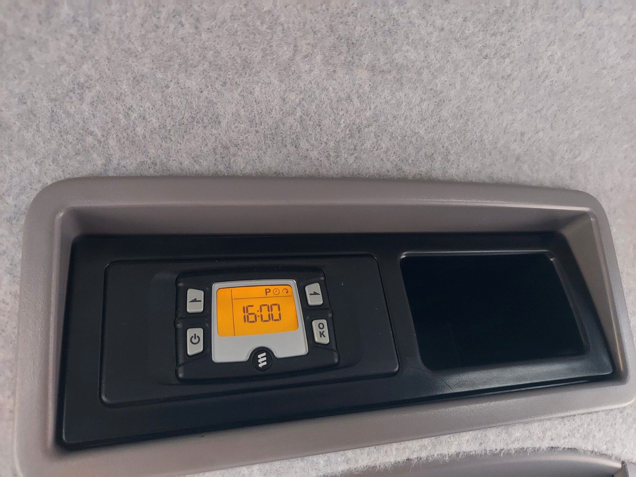 Mercedes-Benz Sprinter II Pritsche/DoKa 516 CDI KLIMA AHK - Furgone con cassone fisso, Furgone doppia cabina: foto 2 Mercedes-Benz Sprinter II Pritsche/DoKa 516 CDI KLIMA AHK - Furgone con cassone fisso, Furgone doppia cabina: foto 2