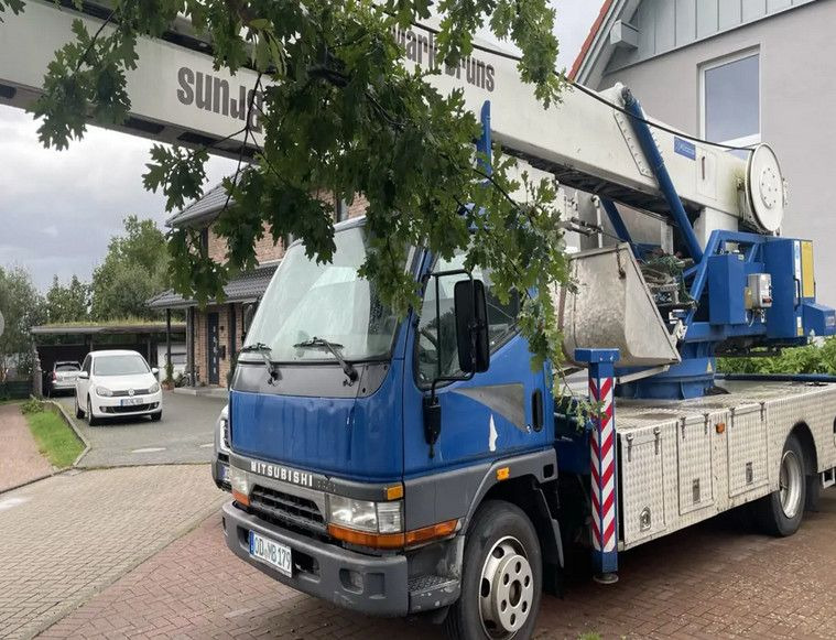 Mitsubishi CANTER DACHDECKER KLAAS AUTOKRAN - Camion con gru: foto 3 Mitsubishi CANTER DACHDECKER KLAAS AUTOKRAN - Camion con gru: foto 3