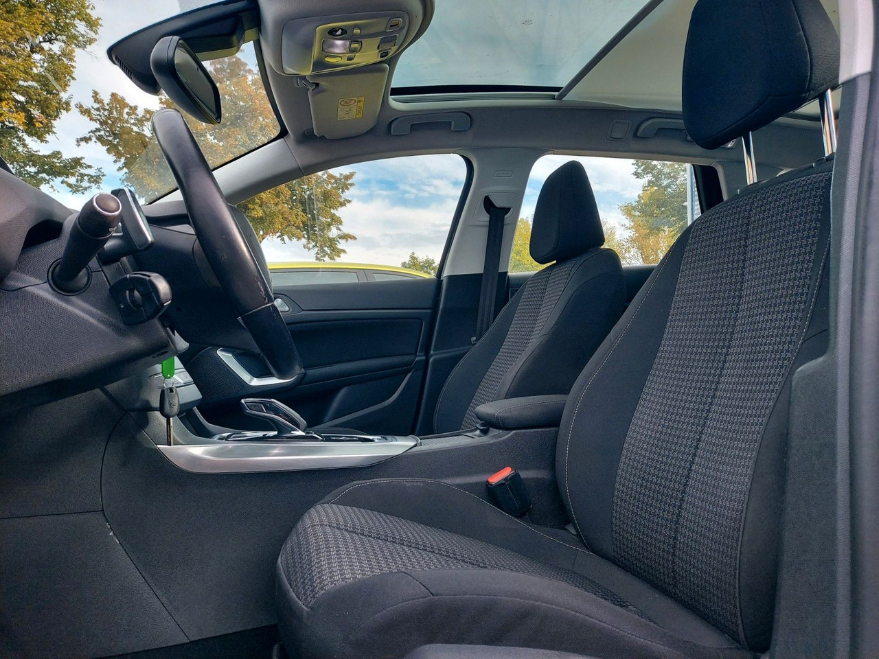 Peugeot 308 SW Active Business Panorama DAB Navi LED - Station wagon: foto 3 Peugeot 308 SW Active Business Panorama DAB Navi LED - Station wagon: foto 3