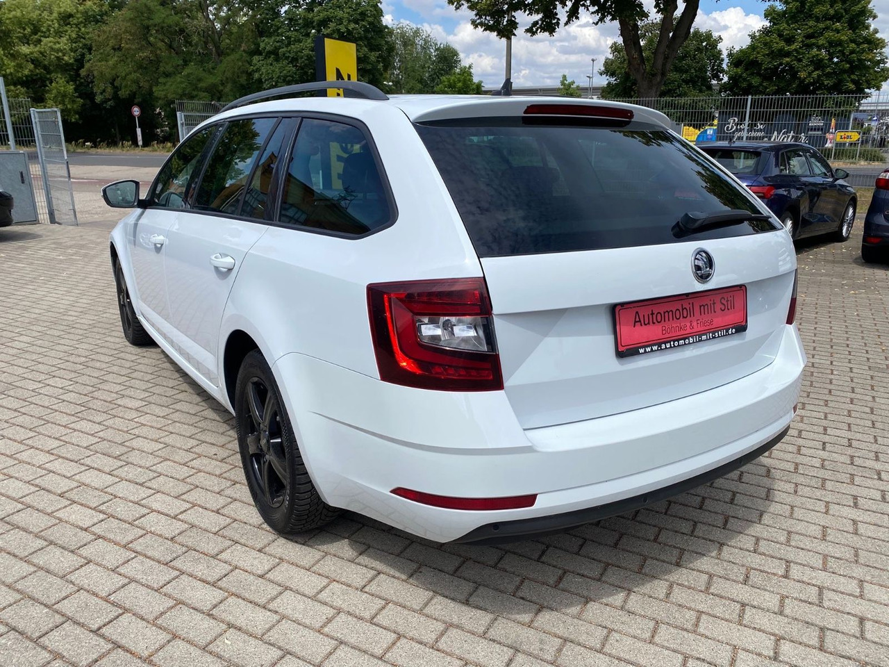 Skoda Octavia Combi Soleil DSG LED Radar ACC - Autovettura: foto 4 Skoda Octavia Combi Soleil DSG LED Radar ACC - Autovettura: foto 4