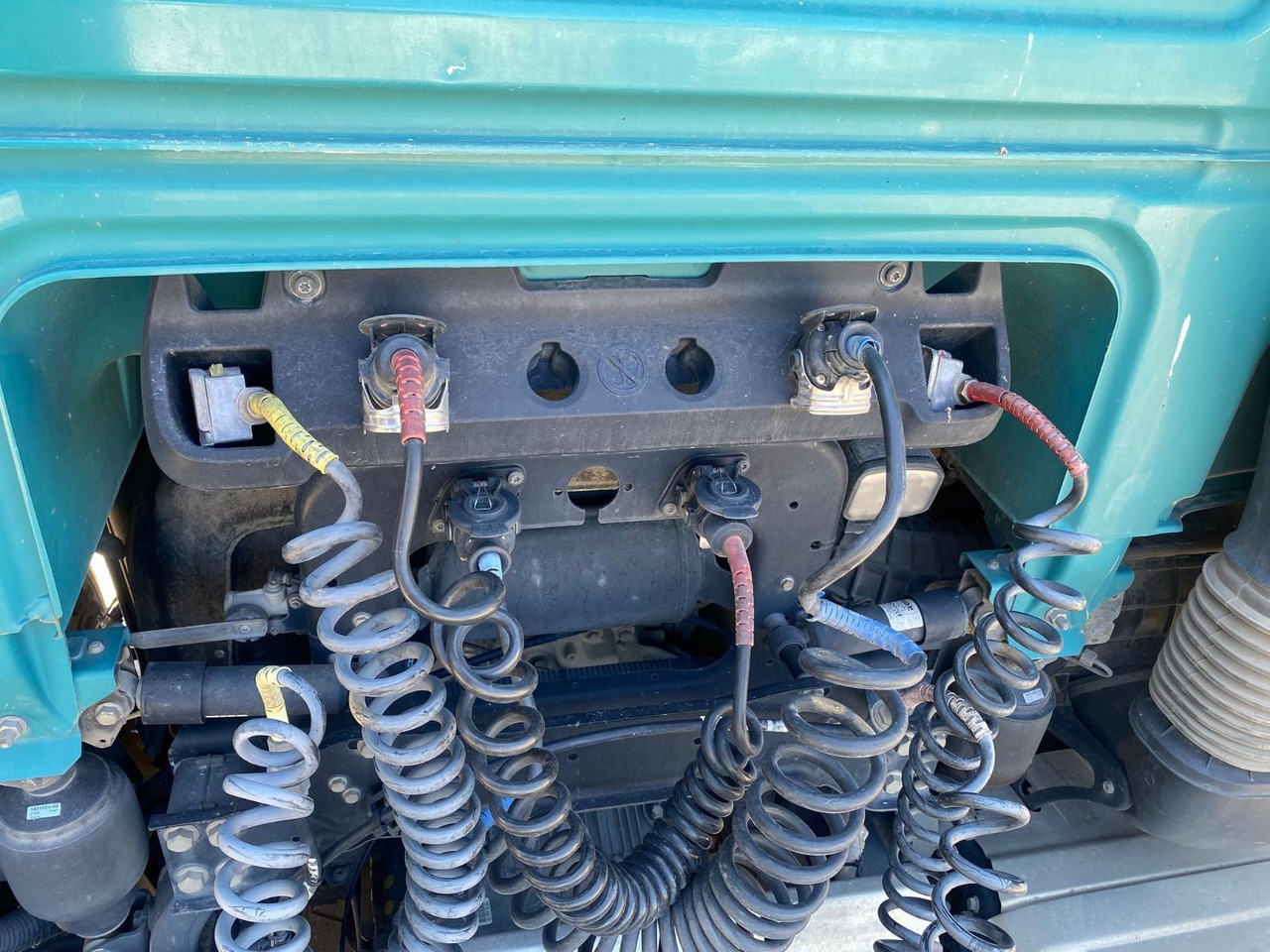 DAF XF 440 EURO 6 KIPPHYDRAULIK ALUFELGEN - Trattore stradale: foto 5 DAF XF 440 EURO 6 KIPPHYDRAULIK ALUFELGEN - Trattore stradale: foto 5