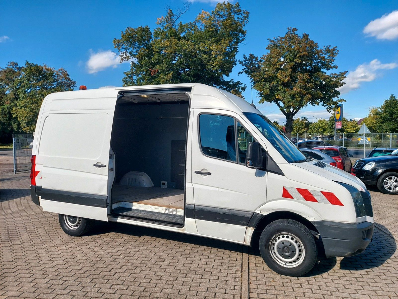 Volkswagen Crafter Kasten 35 mittel L2H2 Hochdach Klima - Furgone chiuso: foto 1 Volkswagen Crafter Kasten 35 mittel L2H2 Hochdach Klima - Furgone chiuso: foto 1
