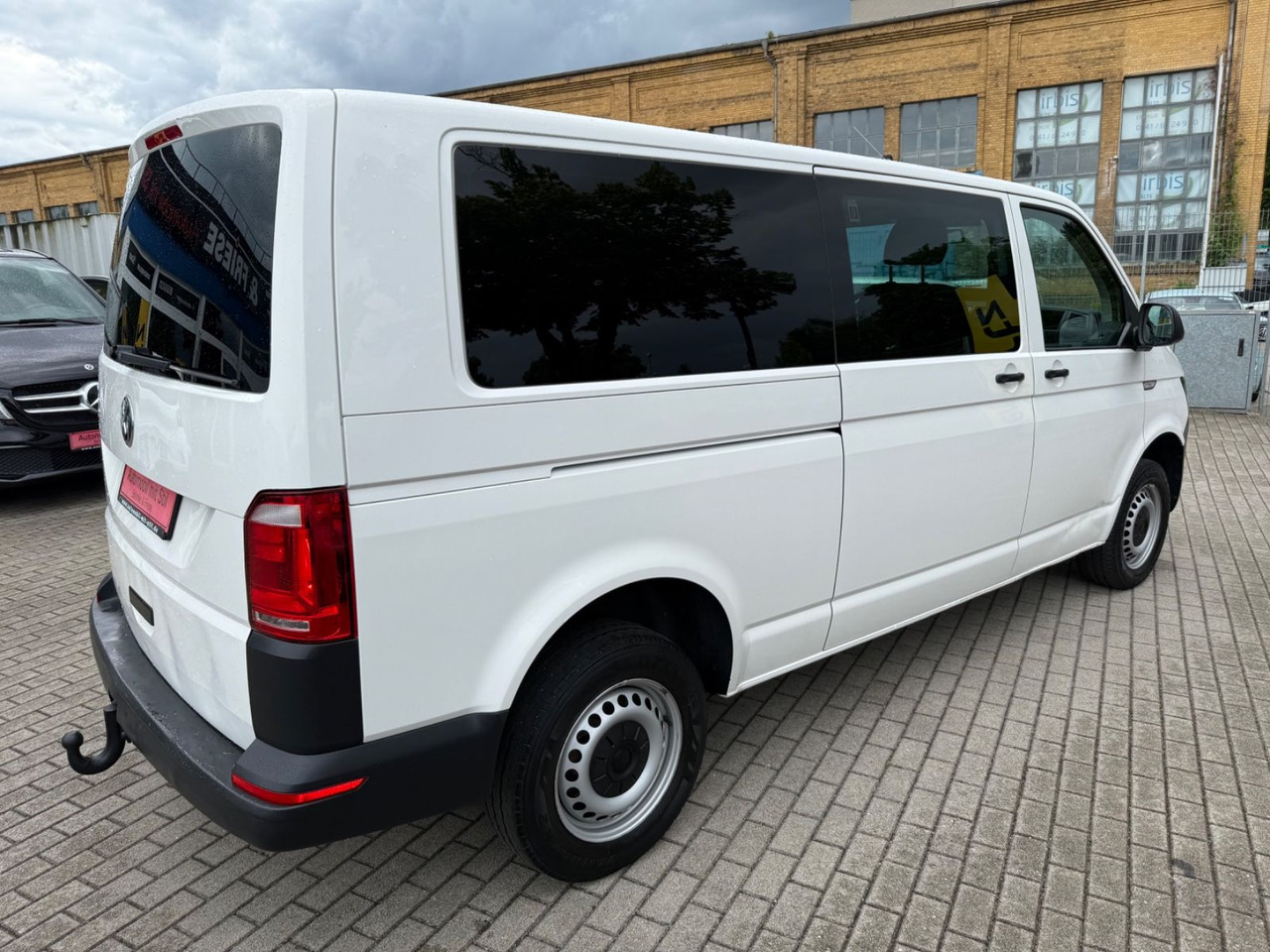 Volkswagen T6 Transporter Kasten Kombi lang 4Motion 5 Sitze - Pulmino: foto 4 Volkswagen T6 Transporter Kasten Kombi lang 4Motion 5 Sitze - Pulmino: foto 4